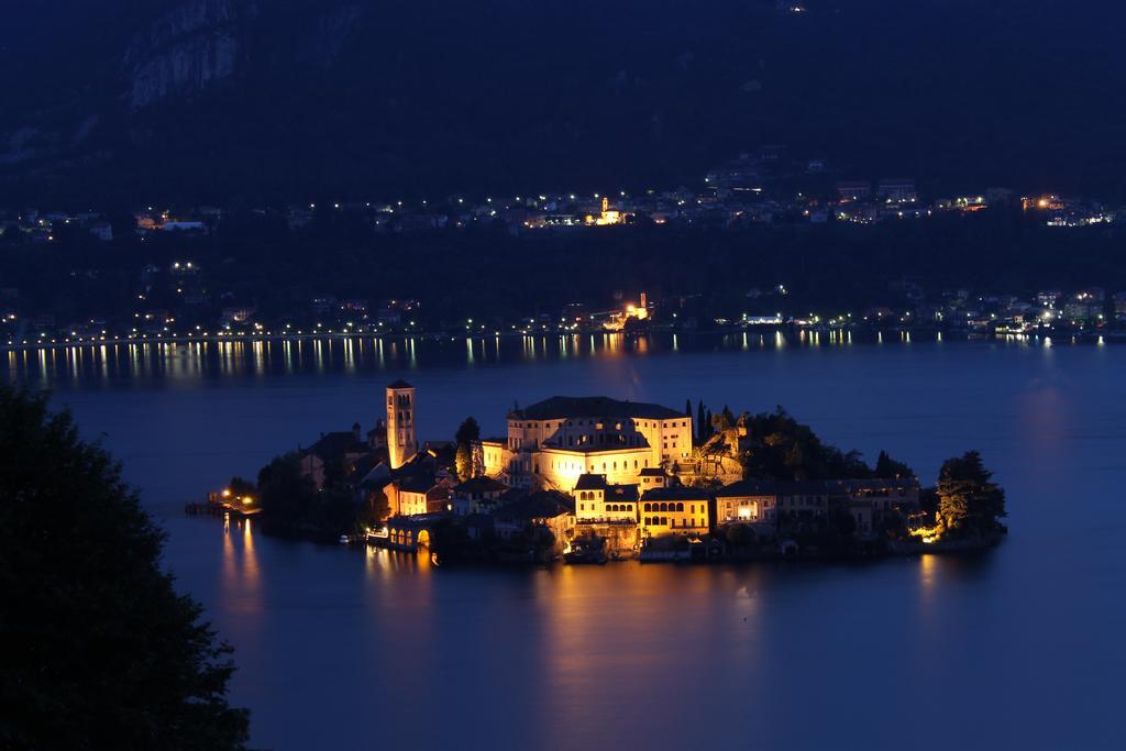 Apartments Cusius And Horta Orta San Giulio Δωμάτιο φωτογραφία