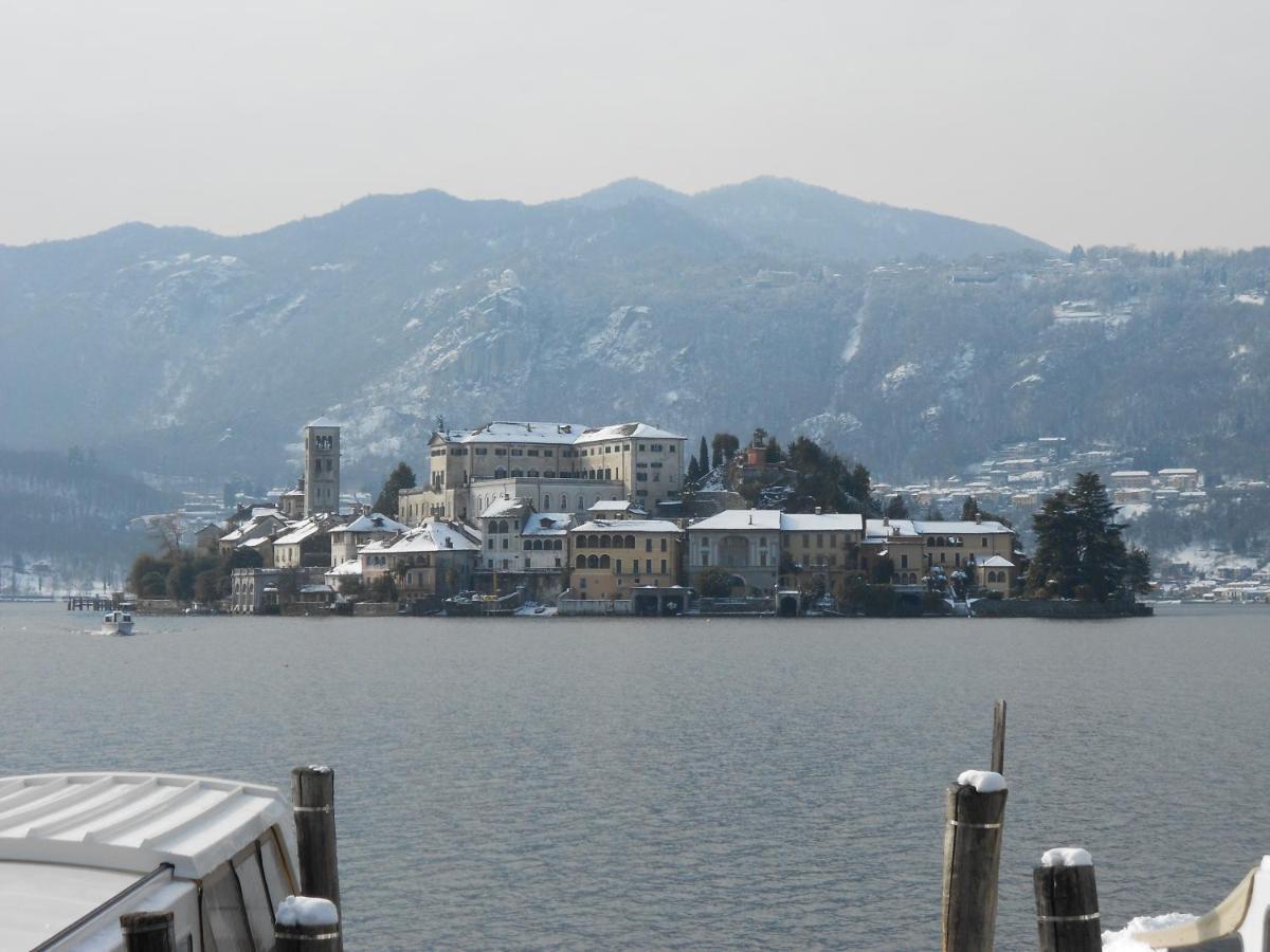 Apartments Cusius And Horta Orta San Giulio Δωμάτιο φωτογραφία